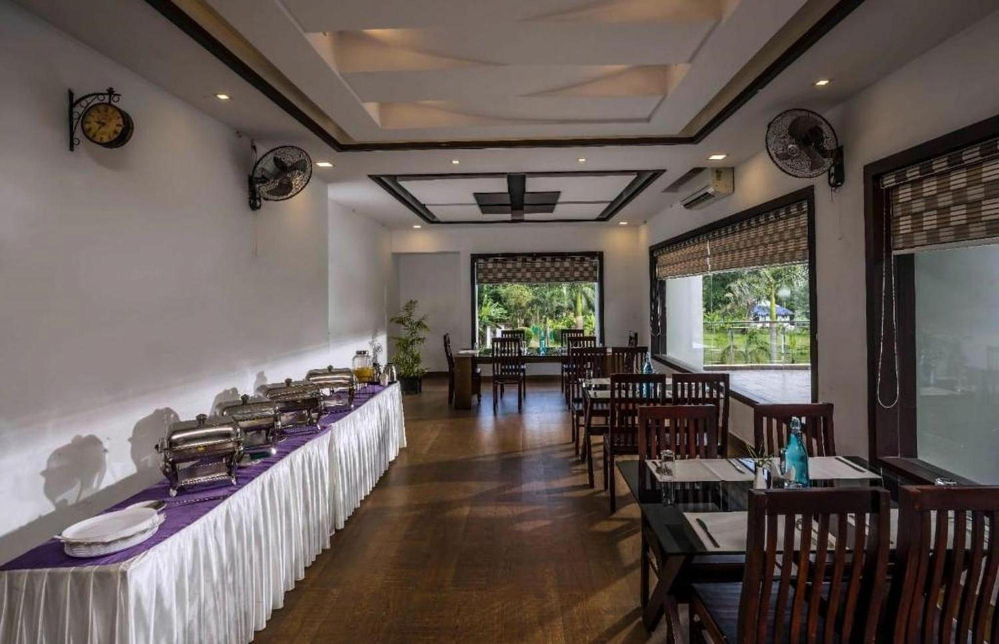 Nadhiyoram River Retreat Kochi Екстериор снимка