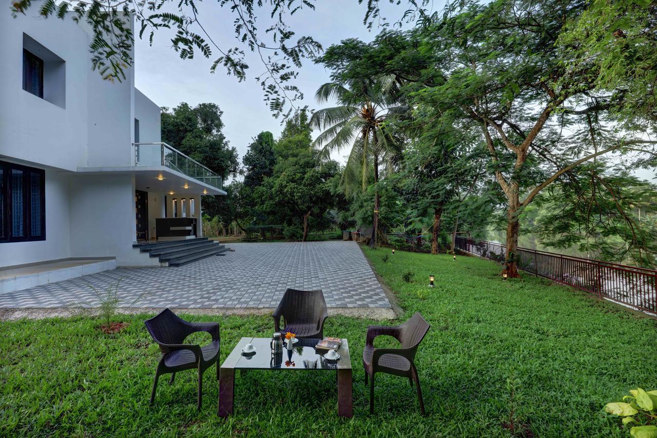 Nadhiyoram River Retreat Kochi Екстериор снимка